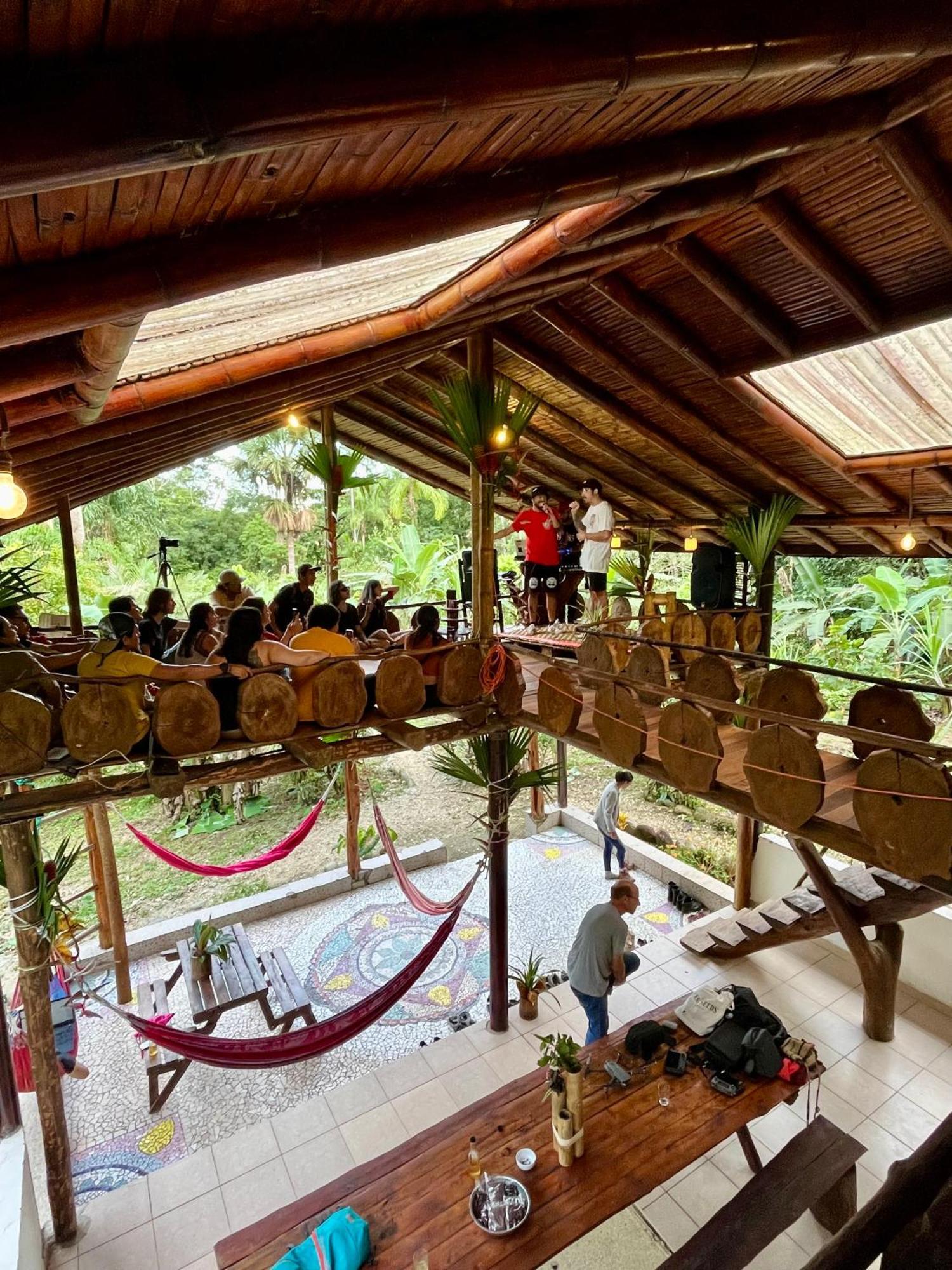 Wisdom Forest Lodge Тена Екстериор снимка