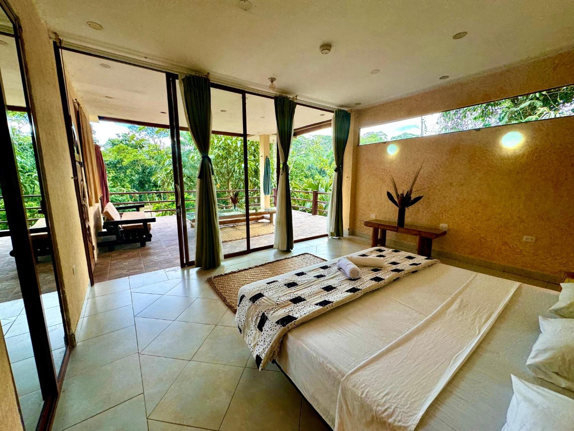 Wisdom Forest Lodge Тена Стая снимка